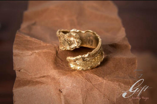 Anello a Fascia "Roccia Viva" con Diamantatura – Edizione d'Autore
